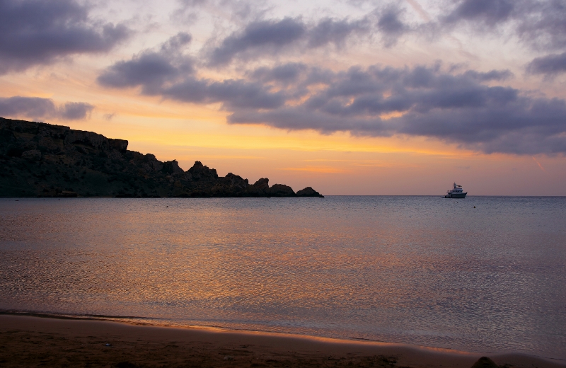 zachód słońca w Golden Bay, Malta